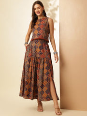 Maroon Geometric Printed Boat Neck Sleeveless Pure Cotton Crop Top With Slit Skirt