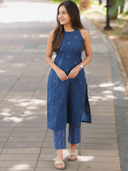 Women Floral Printed Kurta with Trouser