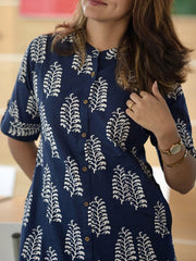 Floral Printed Mandarin Collar A-Line Kurta With Trousers