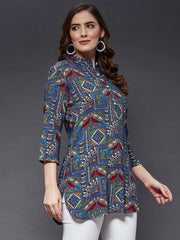 Women Blue & Maroon Viscose Rayon Mandarin Collar Printed Tunic