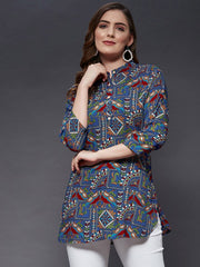 Women Blue & Maroon Viscose Rayon Mandarin Collar Printed Tunic