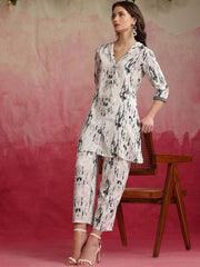 Abstract Printed Tunic With Trousers