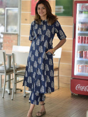 Floral Printed Mandarin Collar A-Line Kurta With Trousers