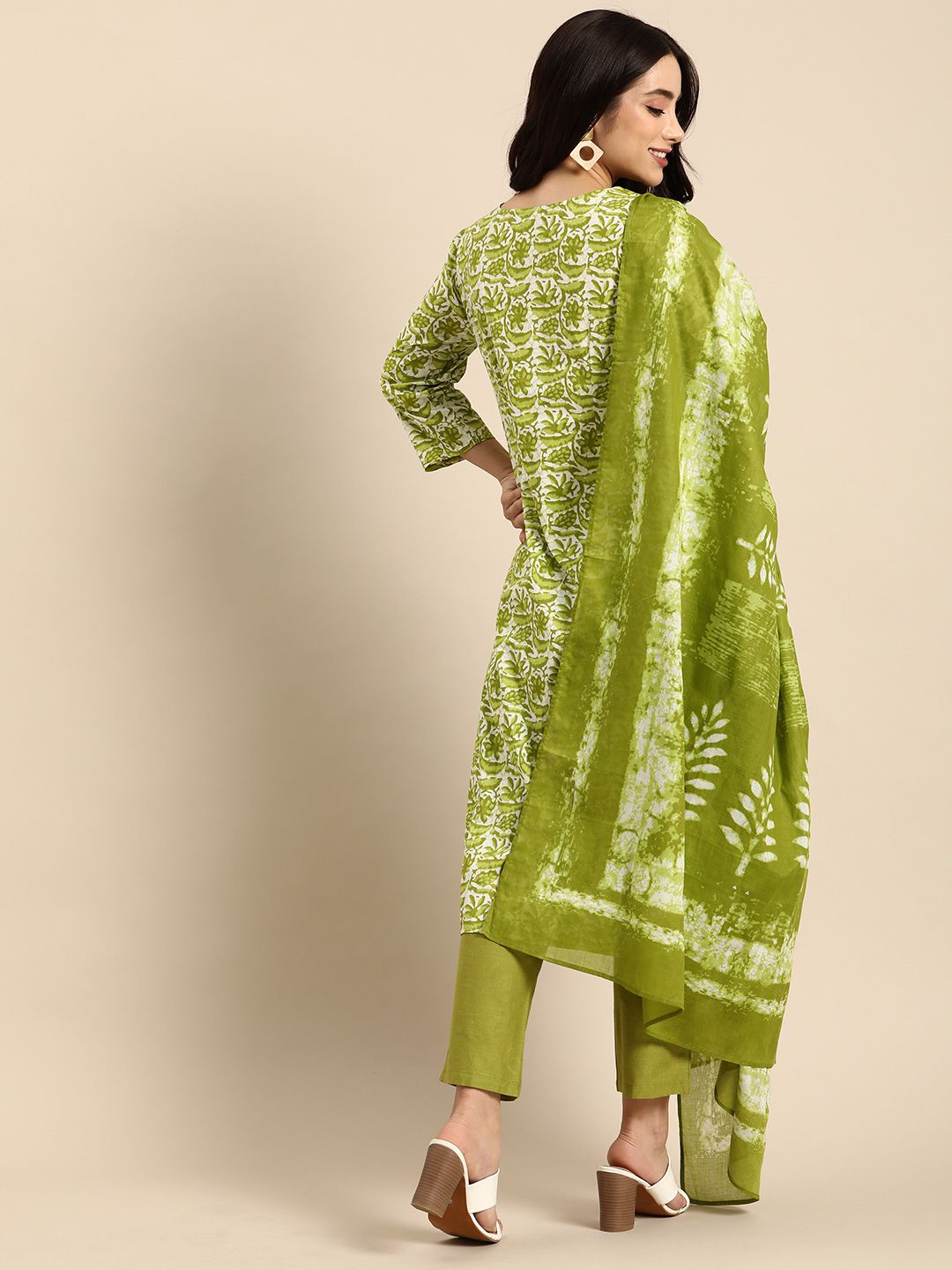 Printed Round Neck Three-Quarter Sleeves Cotton Kurta Set-11