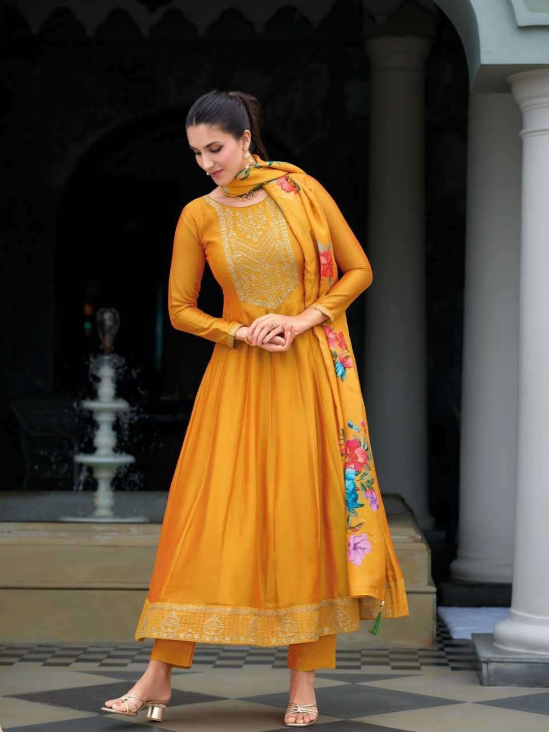 Women Royal Anarkali Kurta Set with rich work-9