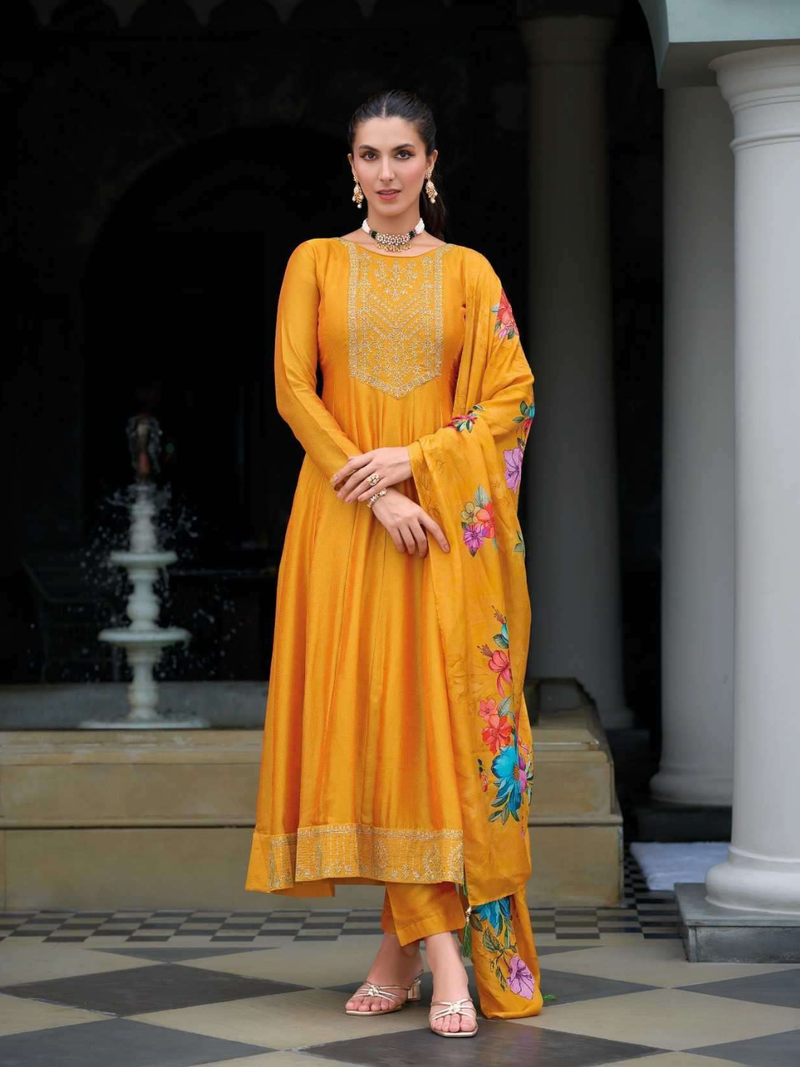 Women Royal Anarkali Kurta Set with rich work-10