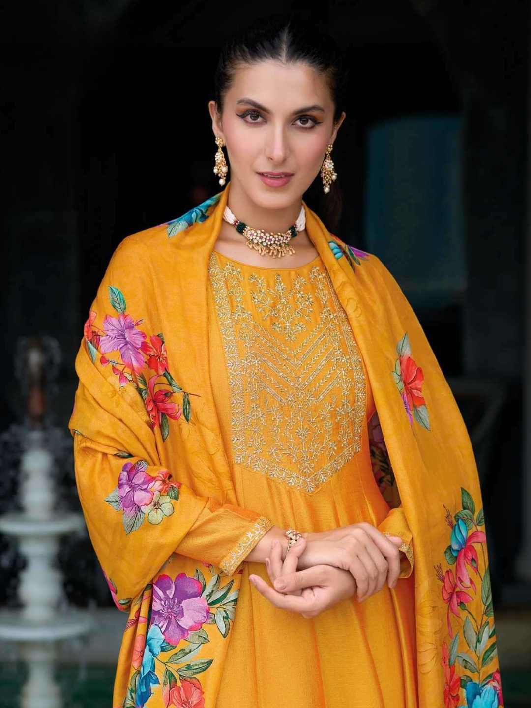 Women Royal Anarkali Kurta Set with rich work-8