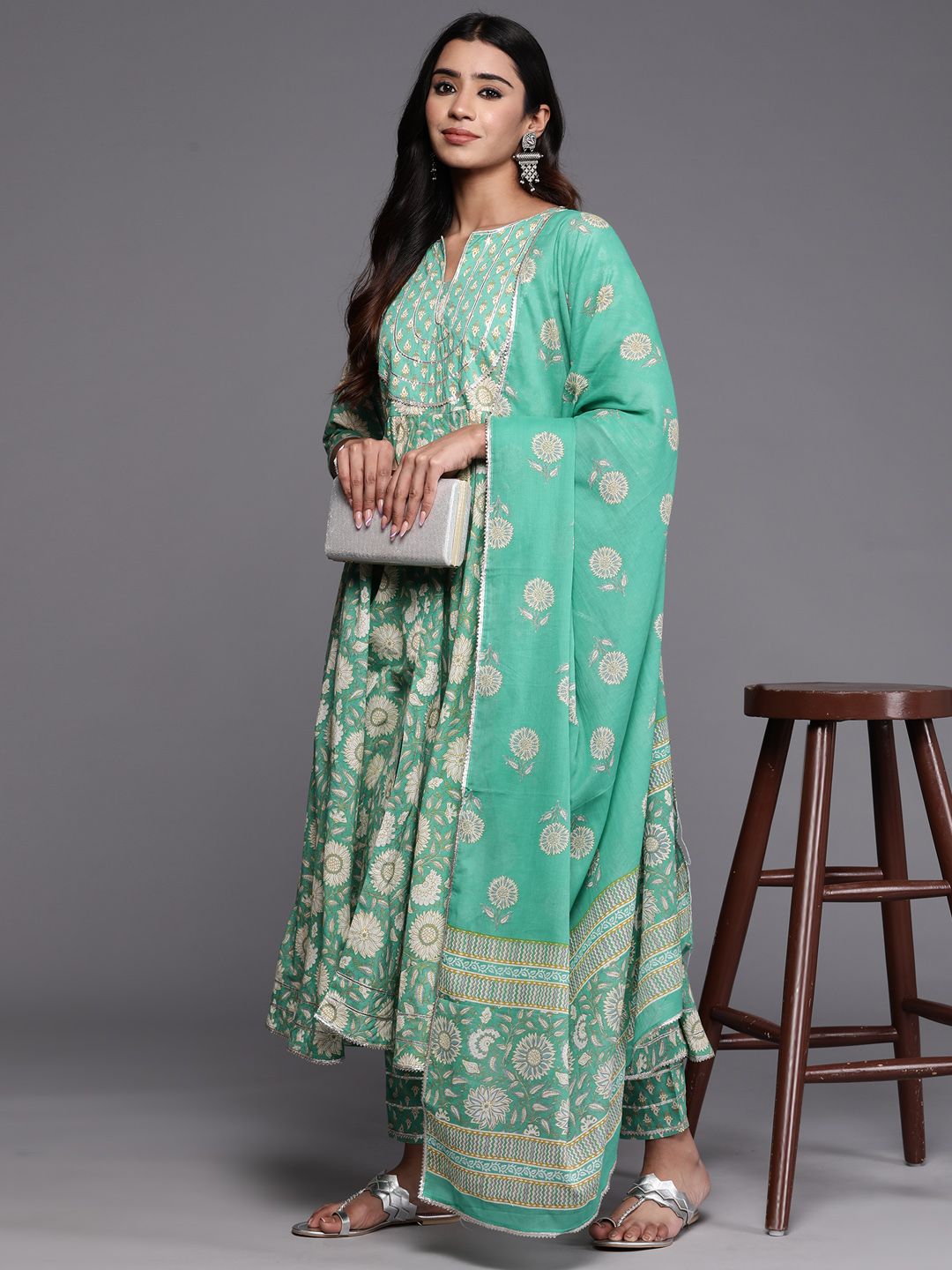 Women Floral Yoke Design Empire Gotta Patti Pure Cotton Kurta Set