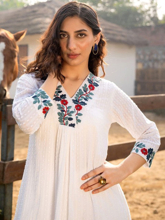 Floral Embroidered V-Neck A-Line Pure Cotton Kurta WIth Trousers-4