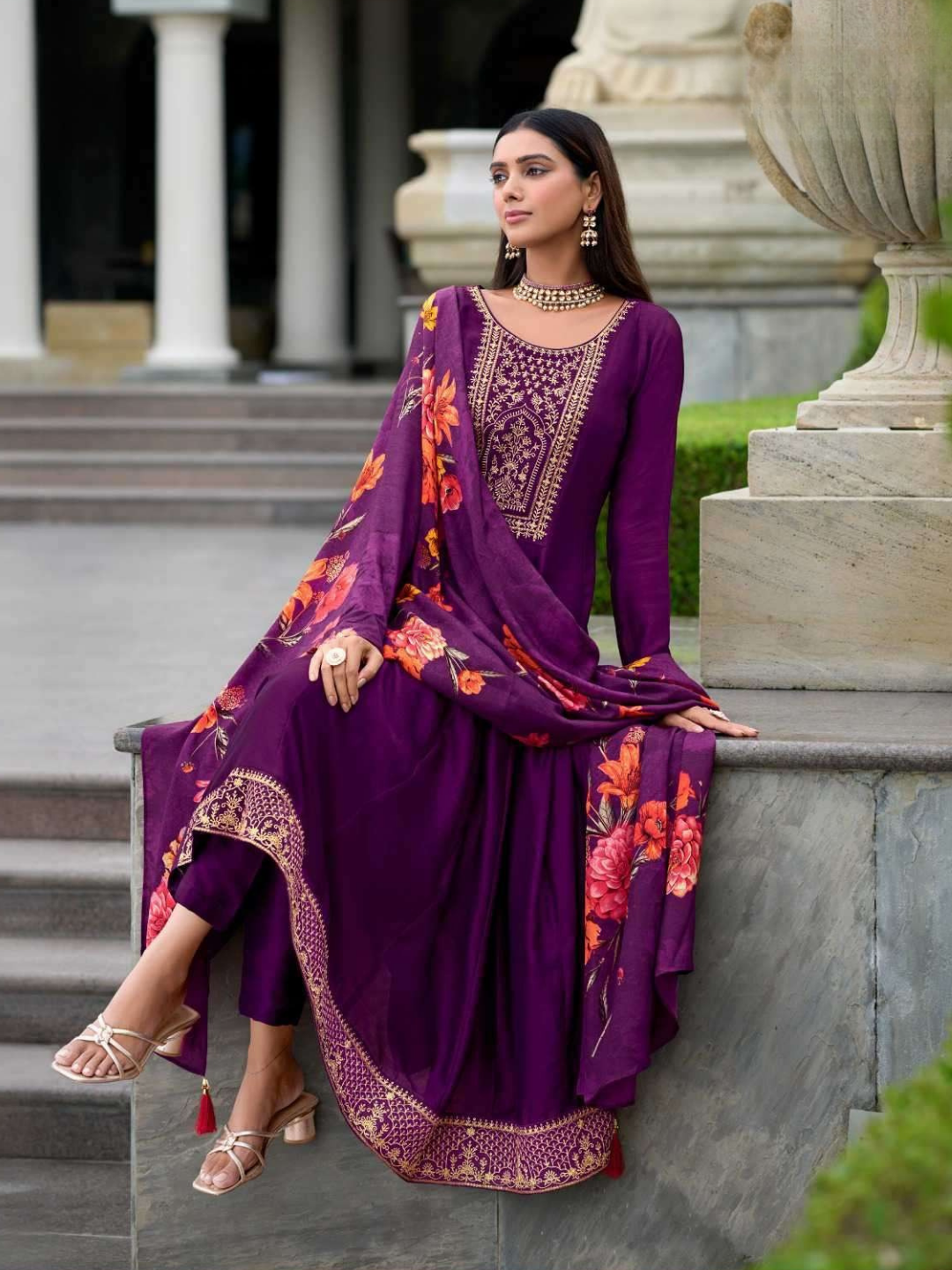 Women Royal Anarkali Kurta Set with rich work-4