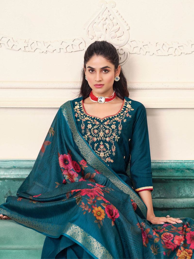 Women’s Serene Bloom Nagris Kurta Set-11