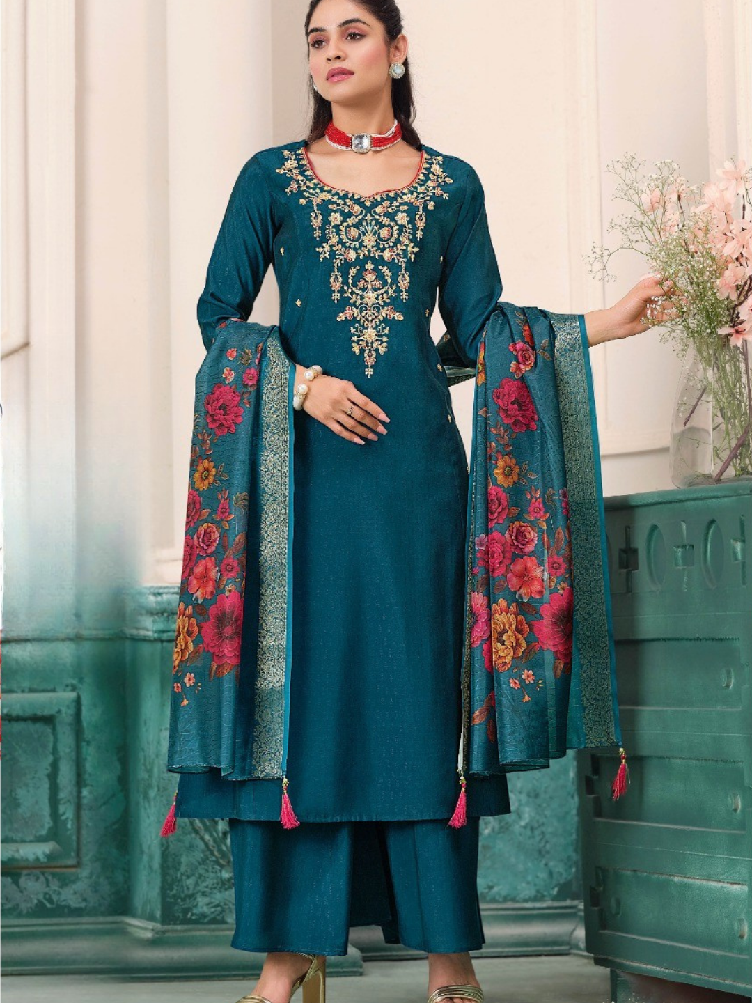 Women’s Serene Bloom Nagris Kurta Set