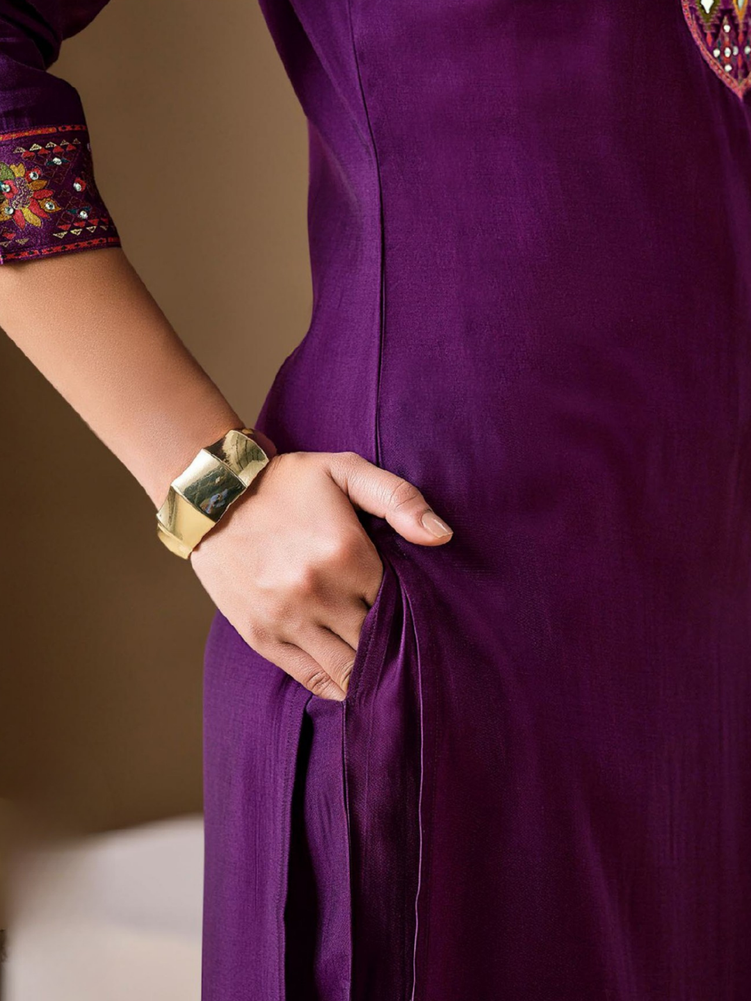 Beautiful Women’s Graceful Brasso Heritage Collection with thread word