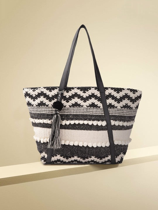 Women Black & Off-White Woven Design Shoulder Bag