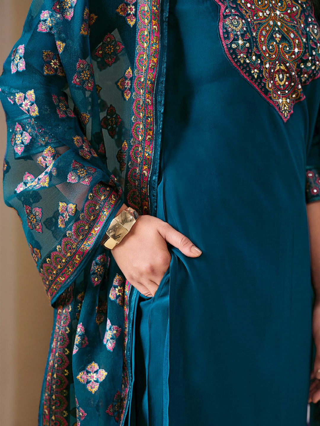 Beautiful Women’s Graceful Brasso Heritage Collection with thread word-6
