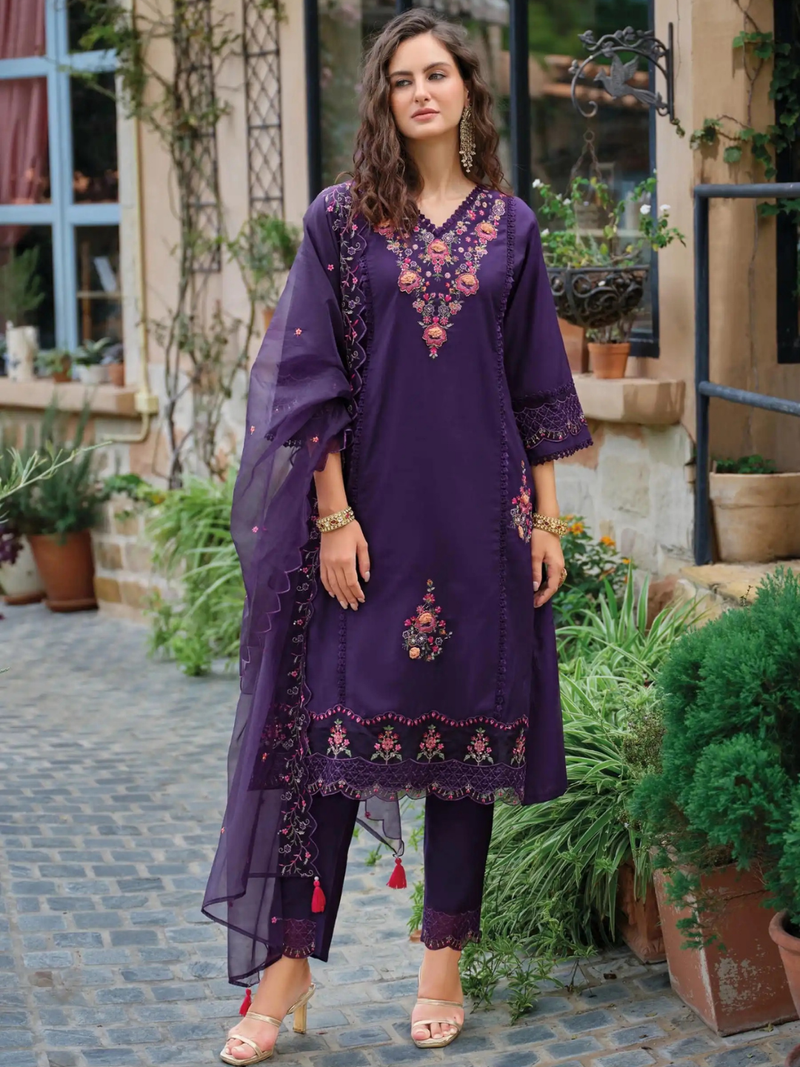 Women’s Shiddat Embroidered Kurta Set-1
