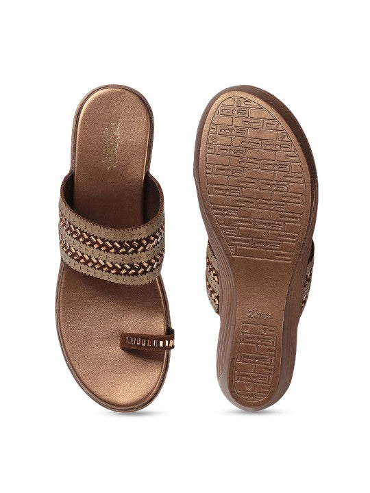 Women Textured Wedge Heel Sandals-2
