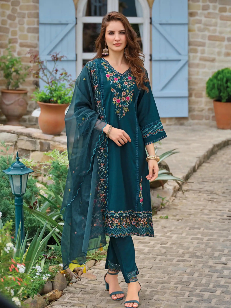 Women’s Shiddat Embroidered Kurta Set-2