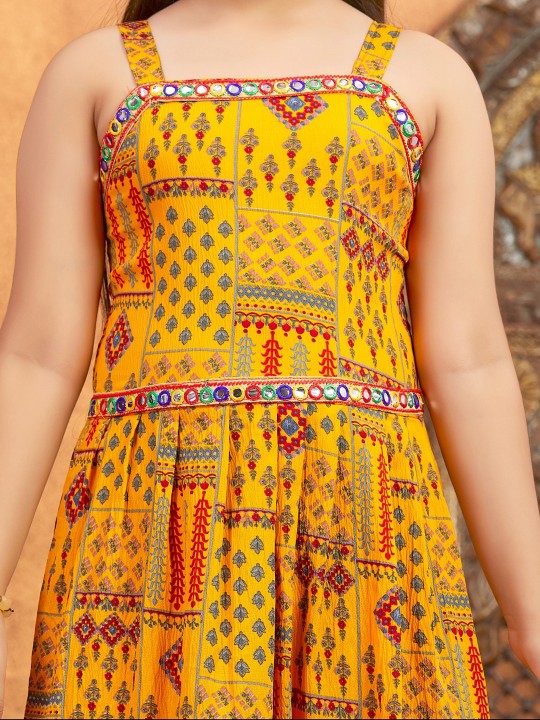 Girls Ethnic Motifs Printed Empire Mirror Work Kurta with Sharara