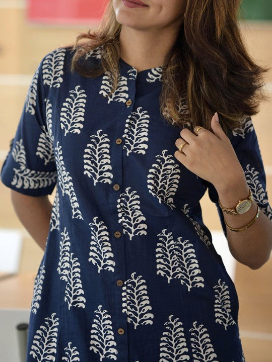 Floral Printed Mandarin Collar A-Line Kurta With Trousers-2