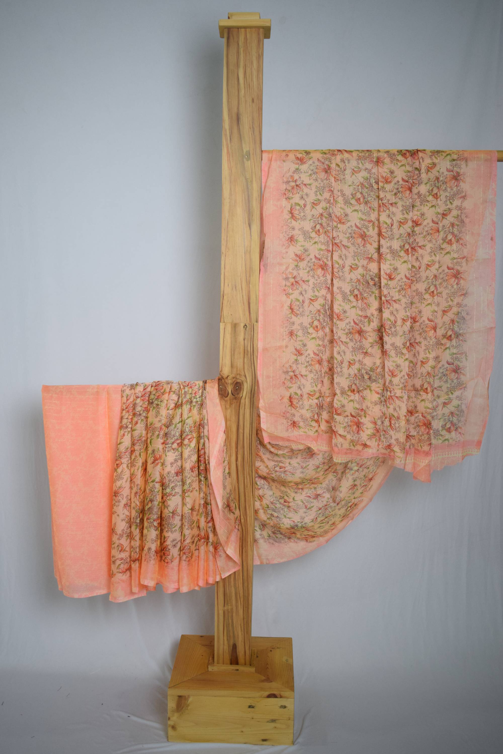 Floral Design Crepe Saree