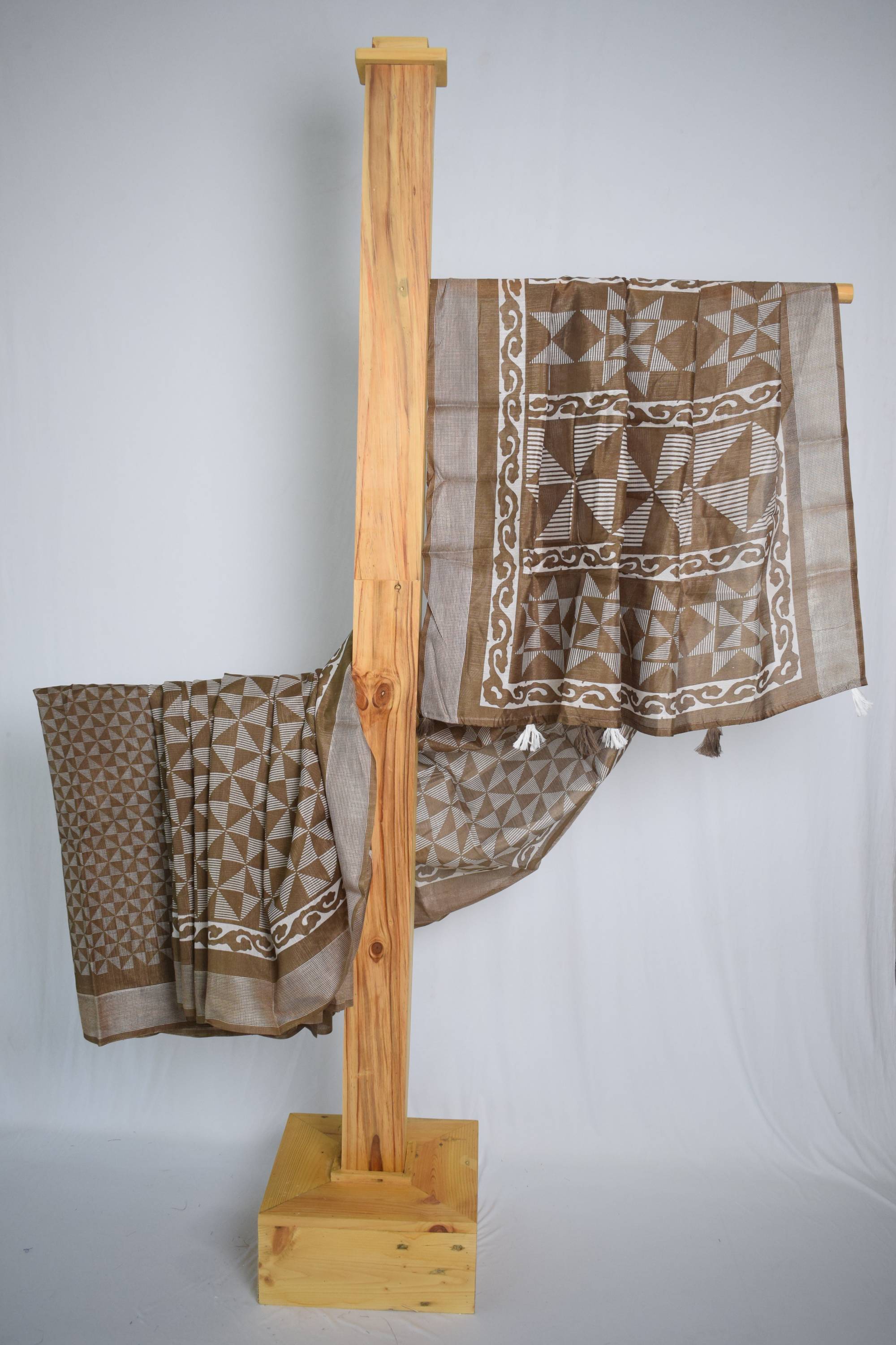 Geometric Design Cotton Saree