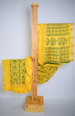 Floral Design Banarasi Silk Saree