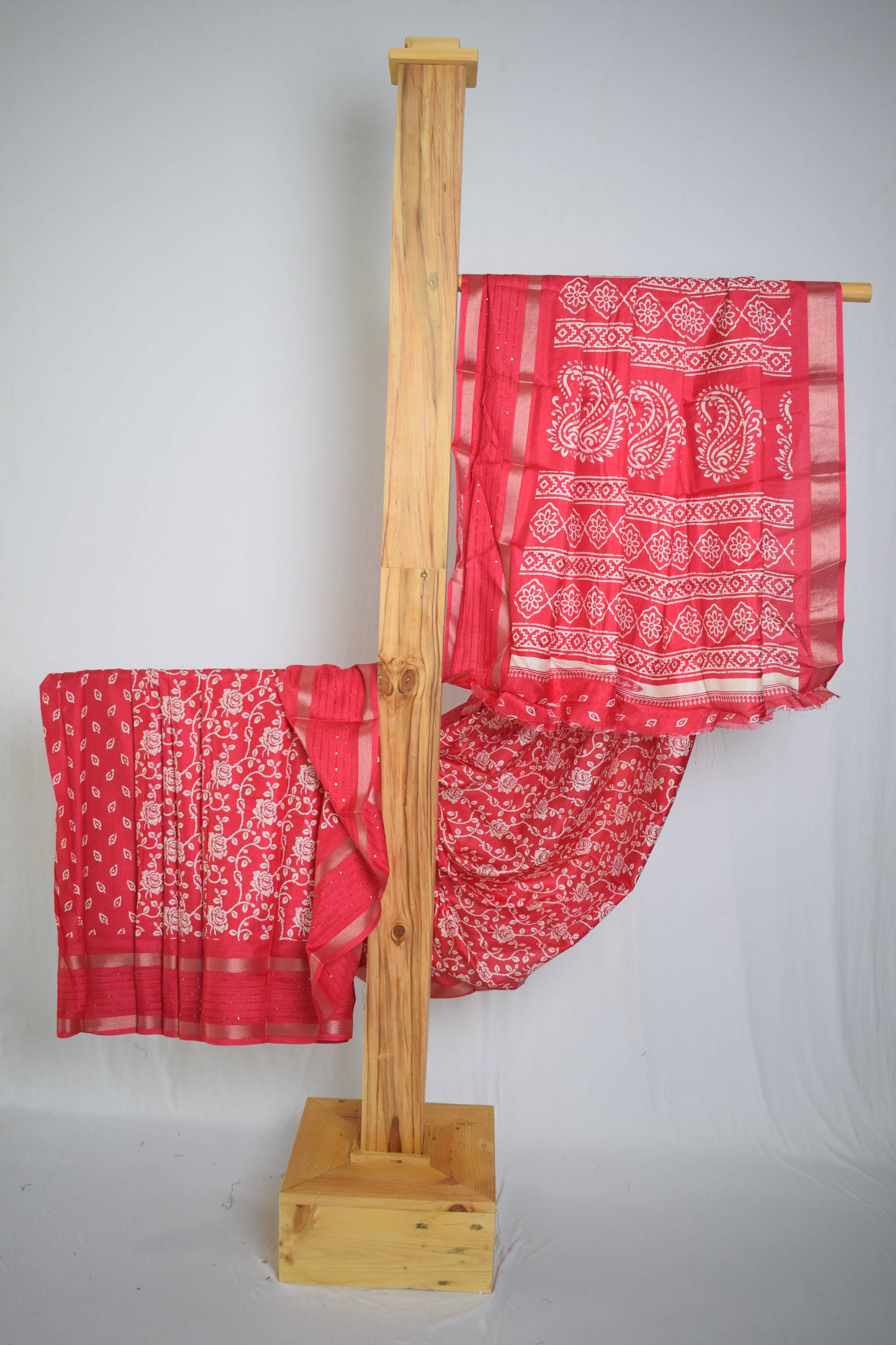 Floral Design Banarasi Silk Saree