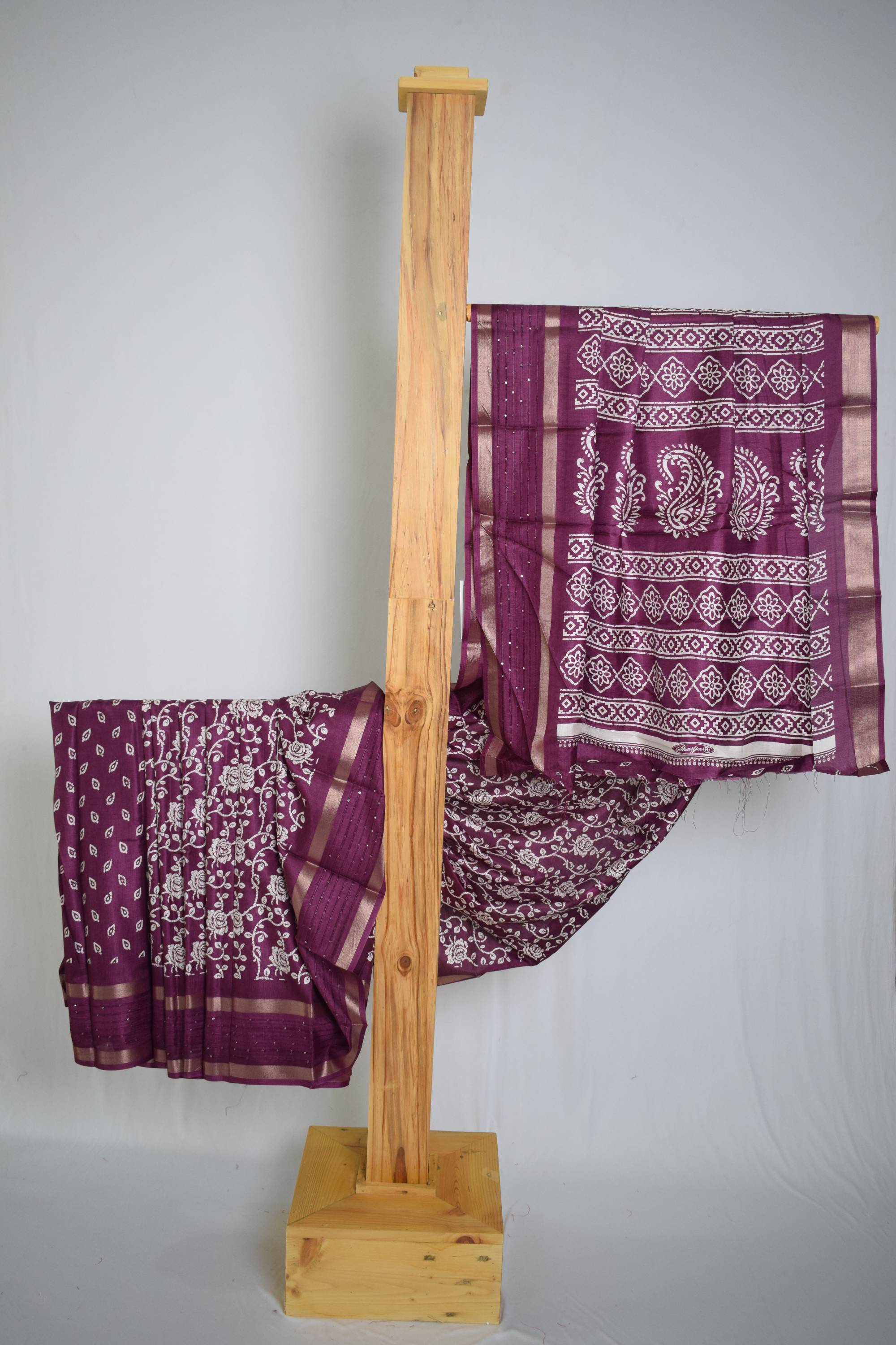 Floral Design Banarasi Silk Saree