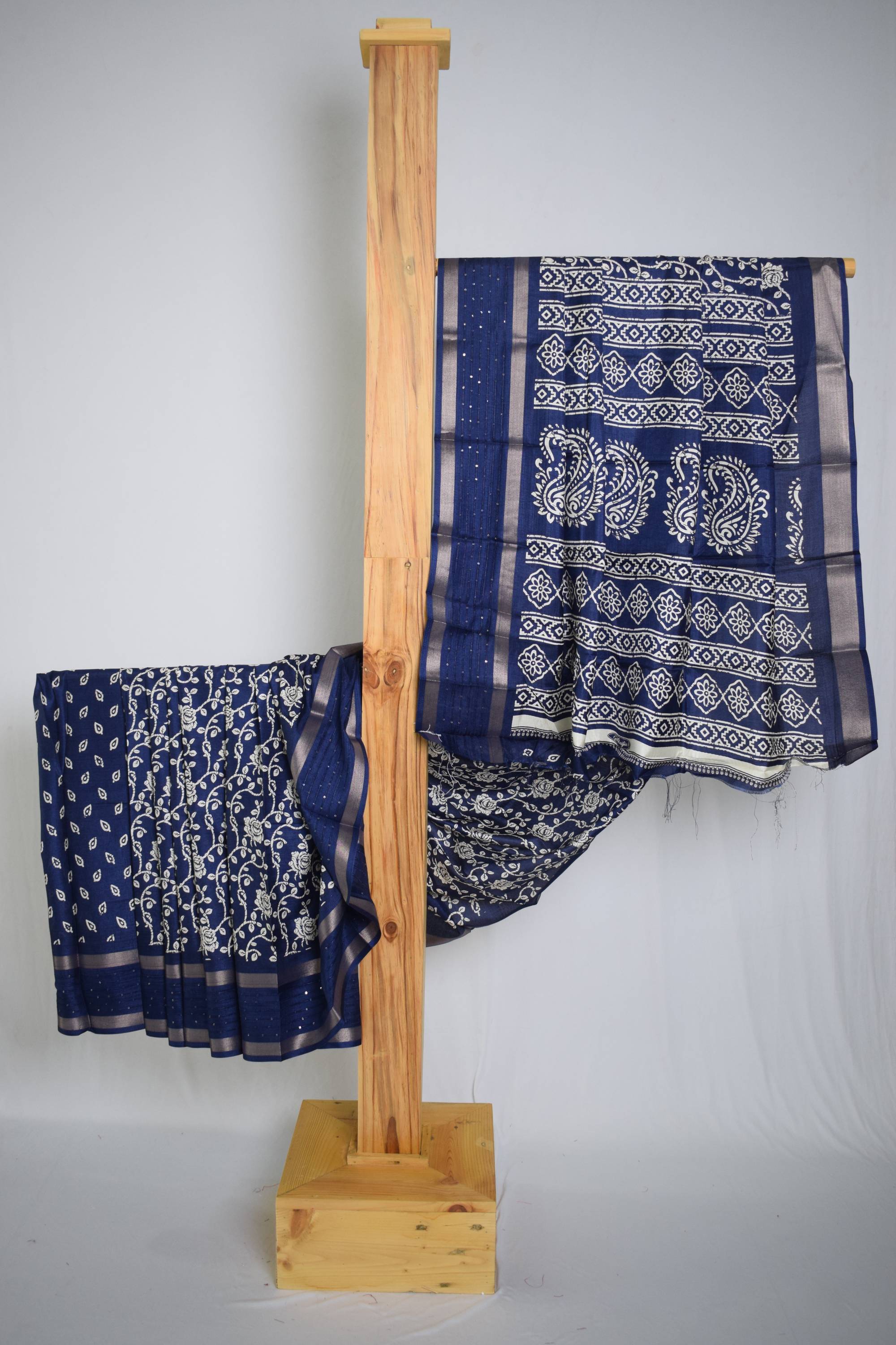 Floral Design Banarasi Silk Saree