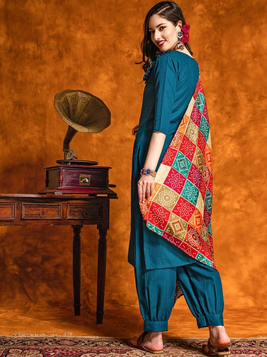 Floral Embroidered Regular Pure Cotton Kurta With Patiala & Dupatta-2