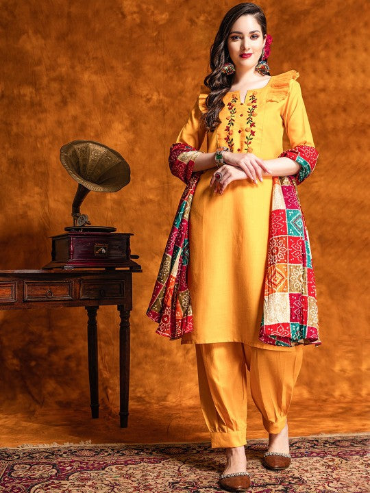 Floral Embroidered Regular Pure Cotton Kurta With Patiala & Dupatta
