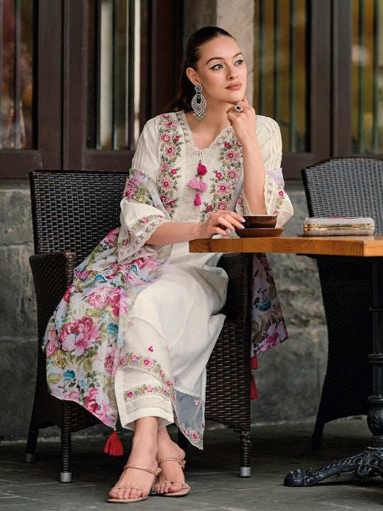 Floral Embroidered Thread Work A-Line Kurta With Trousers & Dupatta-3