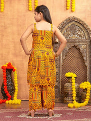 Girls Ethnic Motifs Printed Empire Mirror Work Kurta with Sharara
