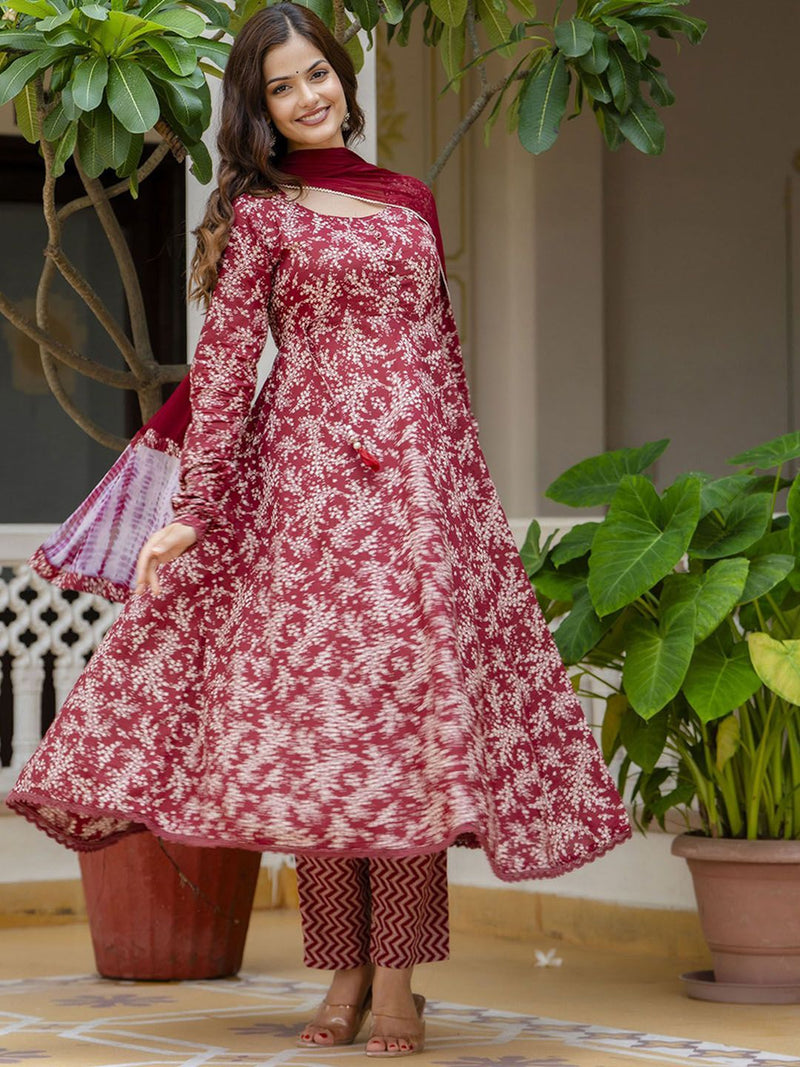 Red Floral Printed Empire Pure Cotton Anarkali Kurta With Pyjamas & Dupatta-2