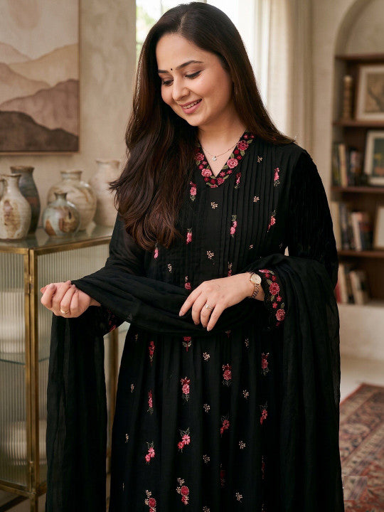 Women Floral Embroidered Panelled Thread Work Kurta with Trousers & With Dupatta-1