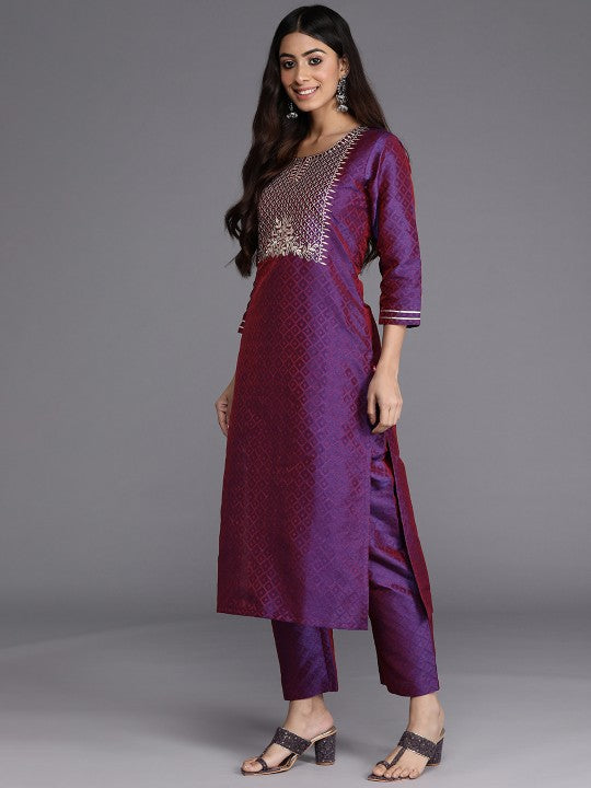Purple Geometric Woven Design Thread Work Jacquard Kurta with Trousers & Dupatta-4