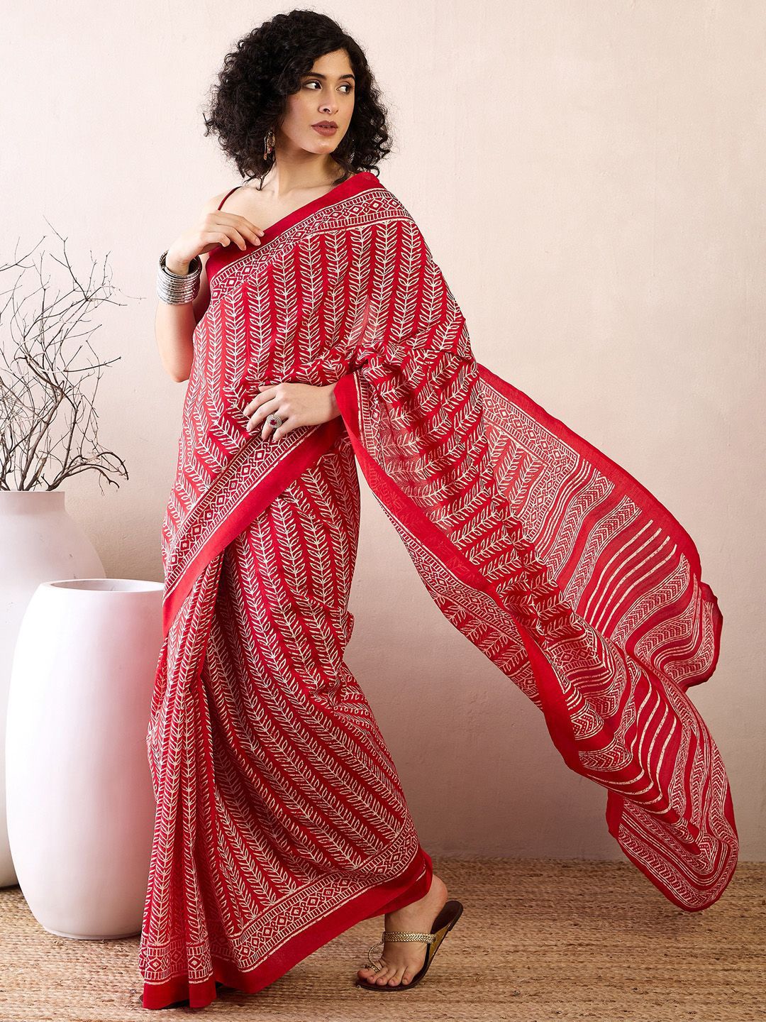 Ethnic Motifs Printed Dabu Saree-5