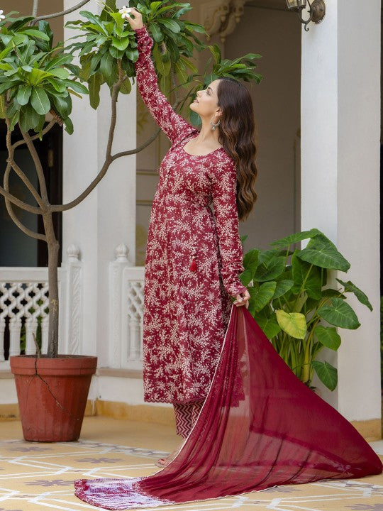 Red Floral Printed Empire Pure Cotton Anarkali Kurta With Pyjamas & Dupatta-5