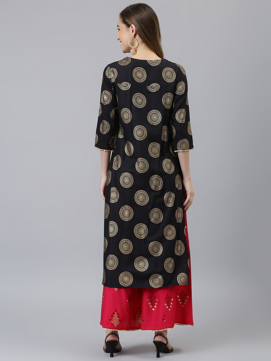 Women Black & Gold-Toned Printed Kurta with Palazzos-2