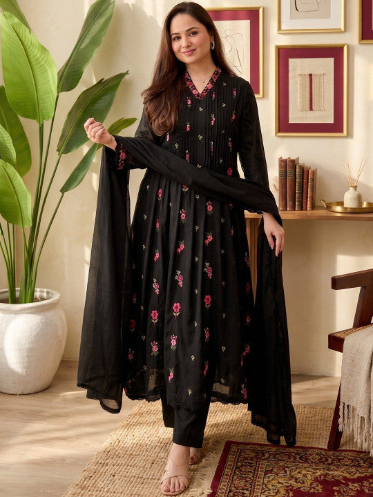 Women Floral Embroidered Panelled Thread Work Kurta with Trousers & With Dupatta-2
