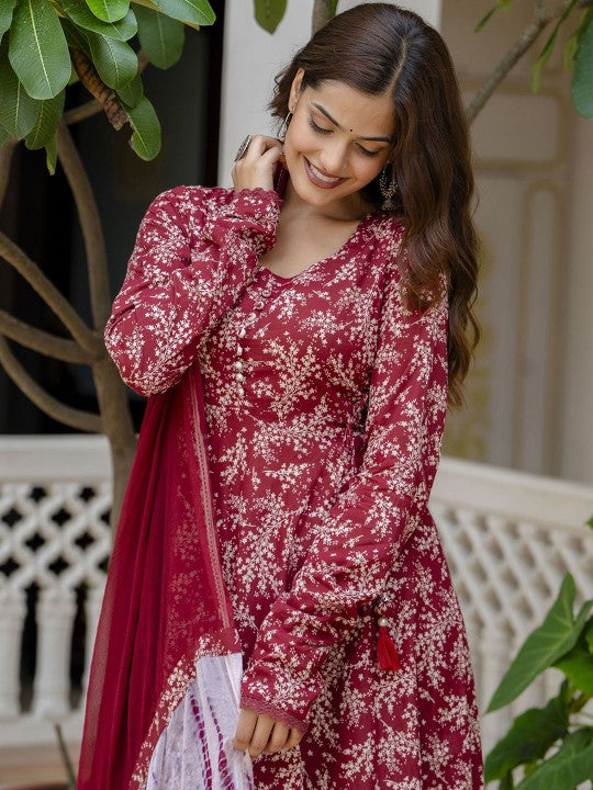 Red Floral Printed Empire Pure Cotton Anarkali Kurta With Pyjamas & Dupatta-8