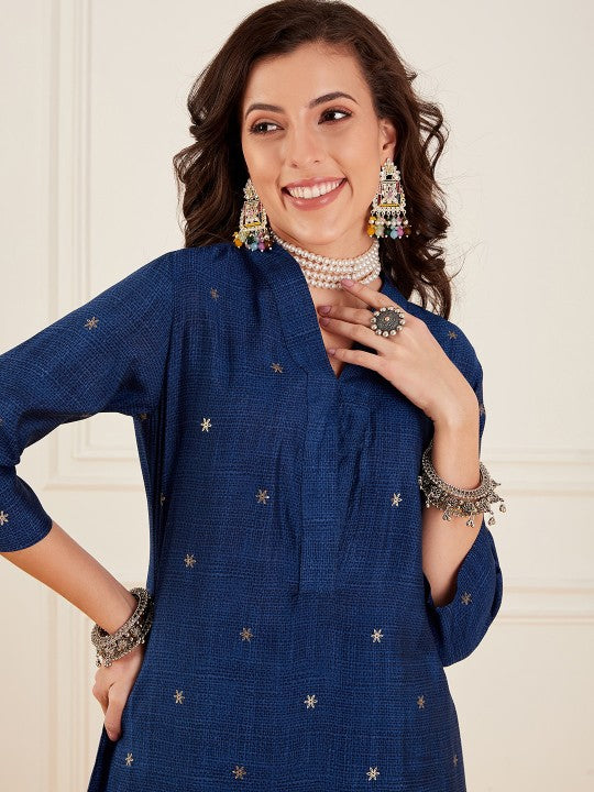 Ethnic Motifs Printed V-Neck Straight Kurta With Trouser
