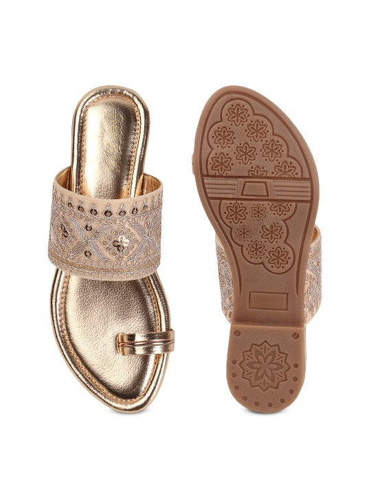 Women Ethnic Embellished One Toe Flats-3