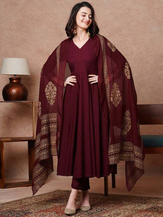 V-Neck Anarkali Kurta with Trousers & Dupatta-8