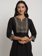 Raisin Women Stylish Rayon Kurta With Dupatta Set