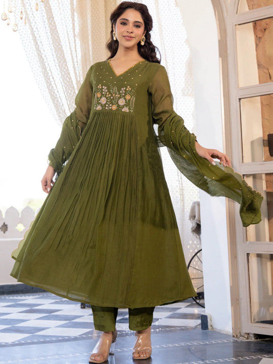Women Floral Embroidered Panelled Thread Work Kurta with Trousers & With Dupatta-3