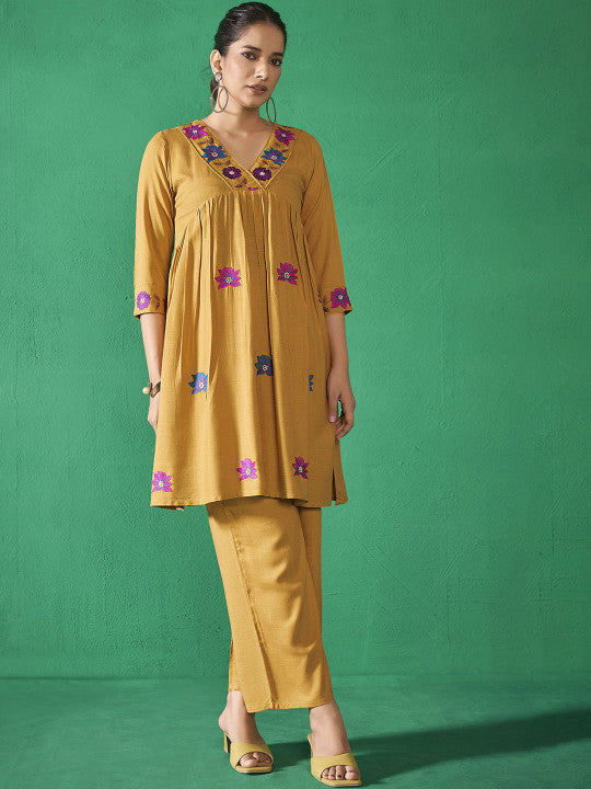 Embroidered Tunic With Palazzos Co-Ords-9